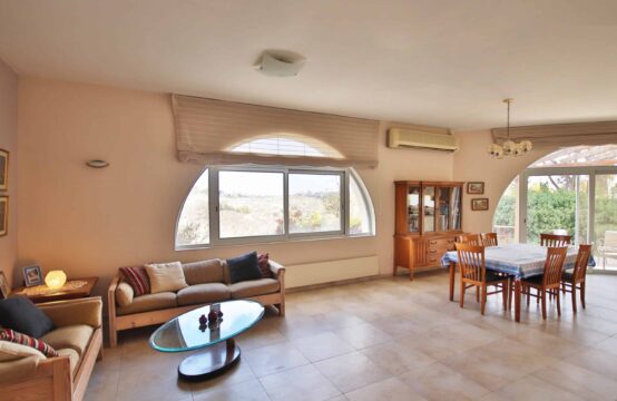 Mish&#8217;ol Hacramim, Efrat