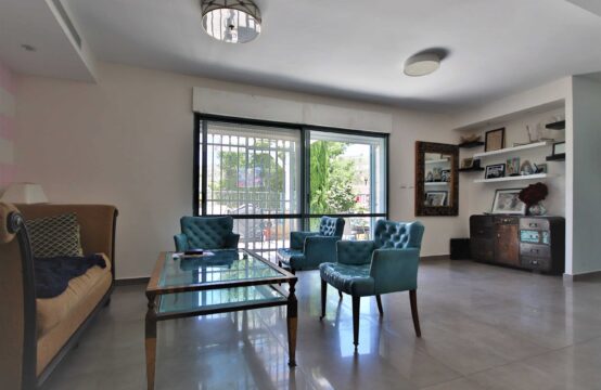 Pitom Haketoret, Efrat