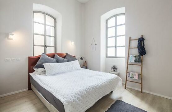 Ben Sira, City Center