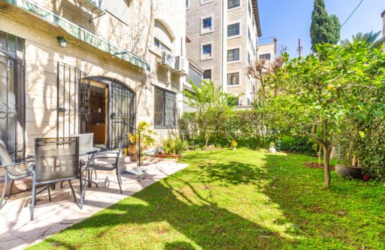 Gedaliah Street, Baka