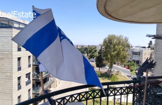 Hanoch Albeck (Caspi Residence), North Talpiyot