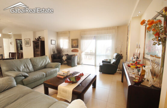 Hate&#8217;ena Street, Te&#8217;ena