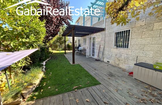 HaGefen Street, Efrat