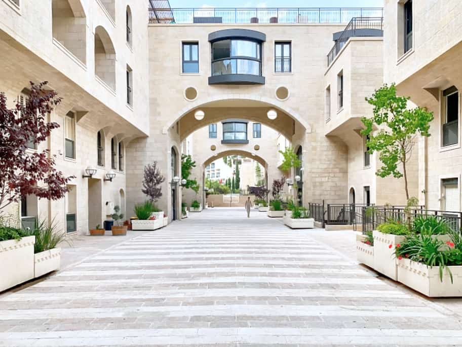 David Village, Mamilla