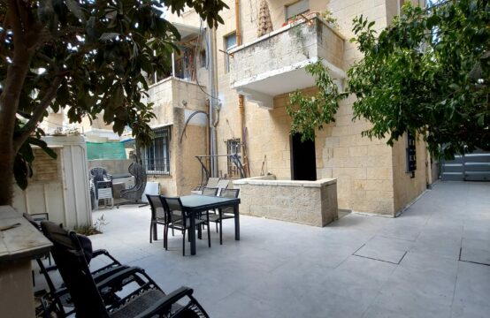 Yehuda St, Baka