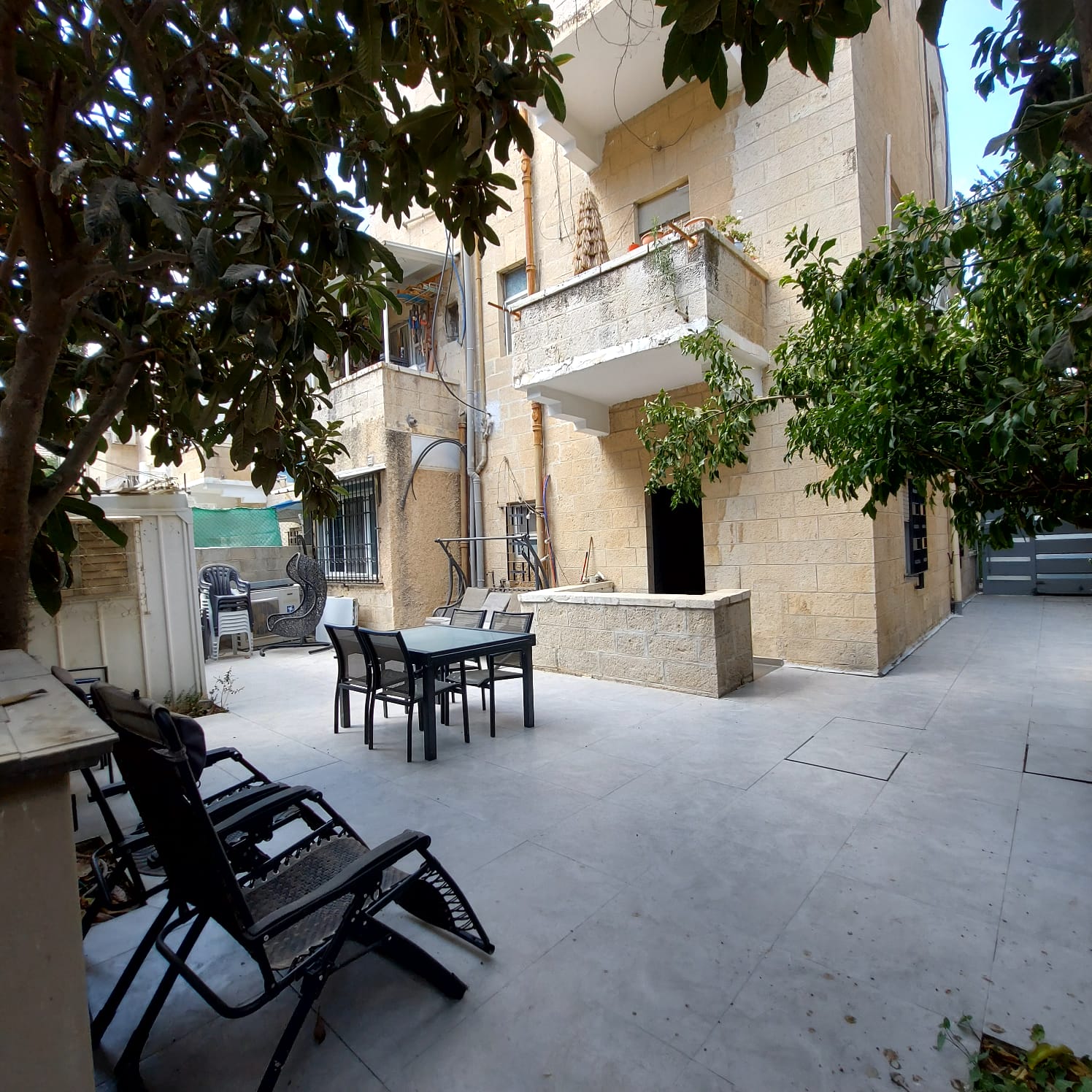 Yehuda St, Baka