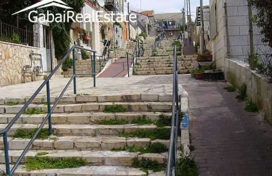 Hamadregot St, Nachlaot