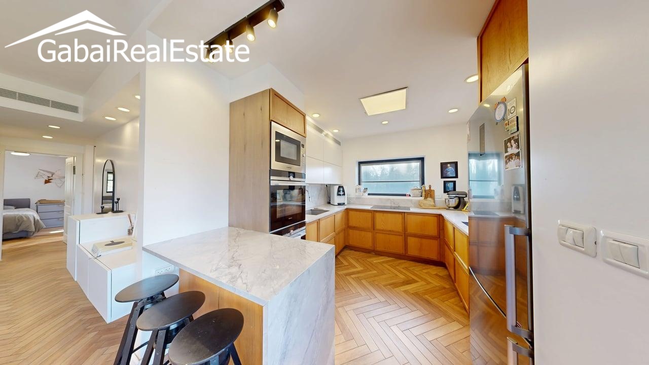 Elazar Hamodai, Greek Colony