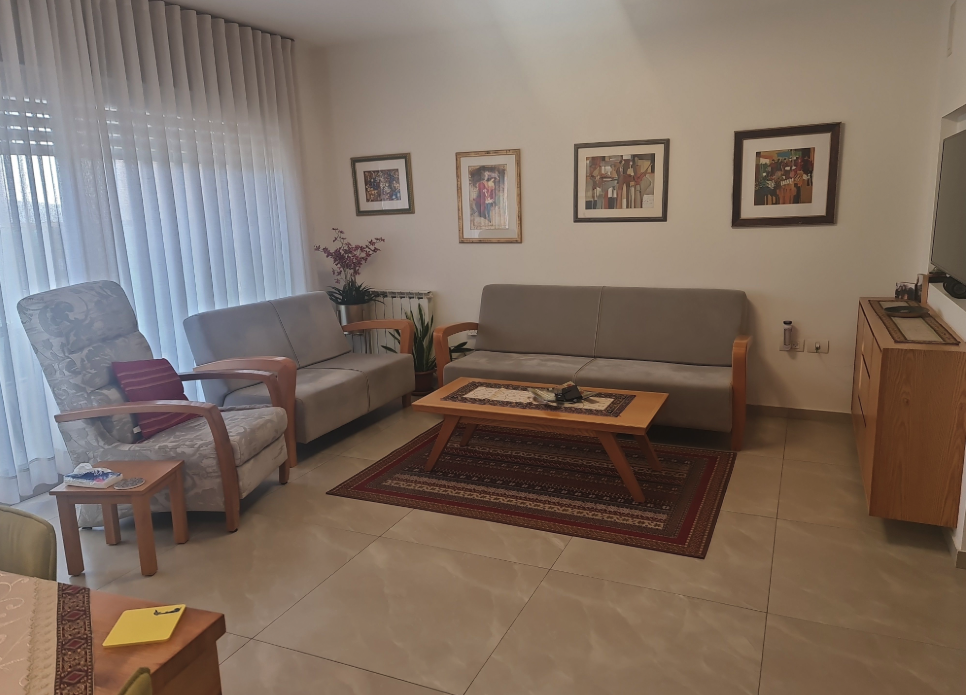 Hanoch Albek, North Talpiyot