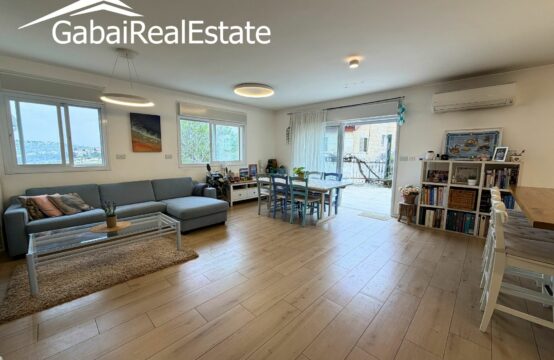 Ma’ale Kfar Etzion, Dekel