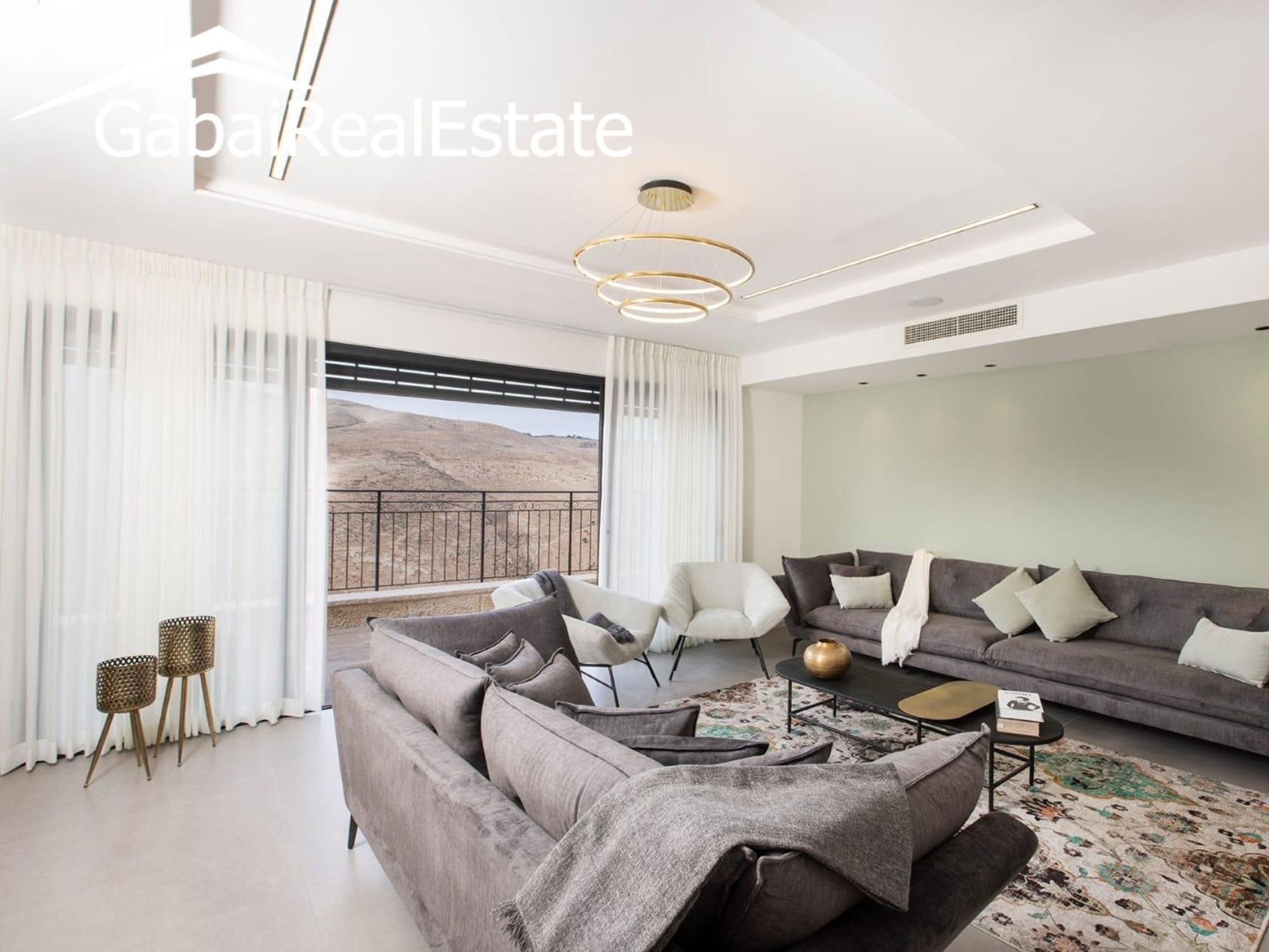 Hagilgal Street, Maale Adumim