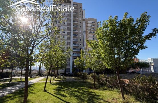 Hashofet Chaim Cohen, Arnona